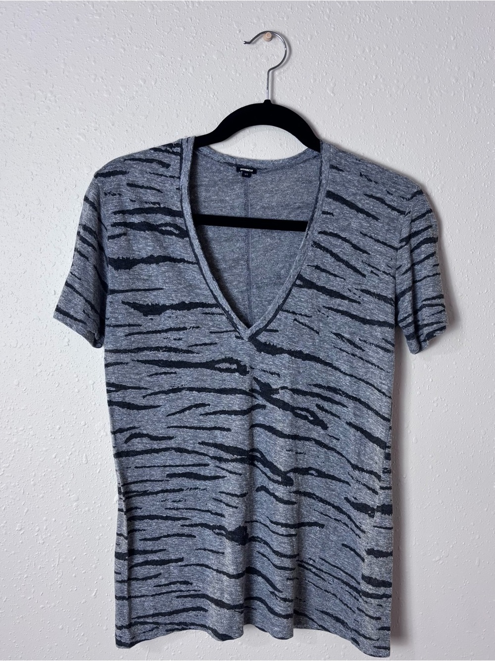Monrow Relaxed V-Neck Tee Size XS